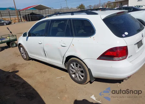 2010 Volkswagen Jetta Se z USA, uszkodzony, nr VIN 3VWTX7AJ4AM697595